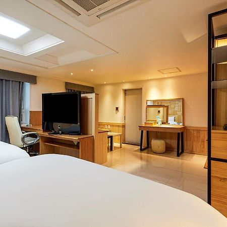 I.Y Hotel Suwon Exterior photo