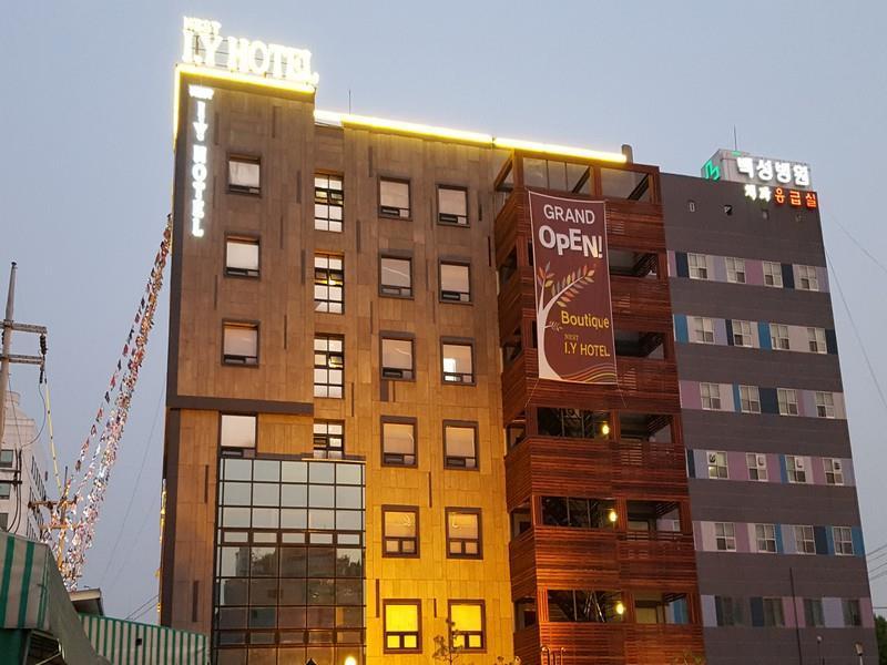 I.Y Hotel Suwon Exterior photo
