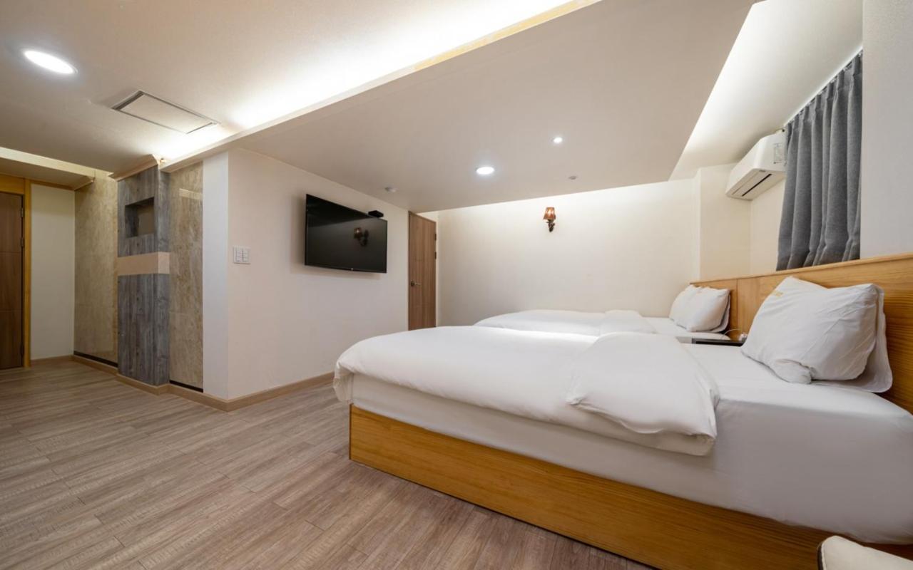 I.Y Hotel Suwon Exterior photo