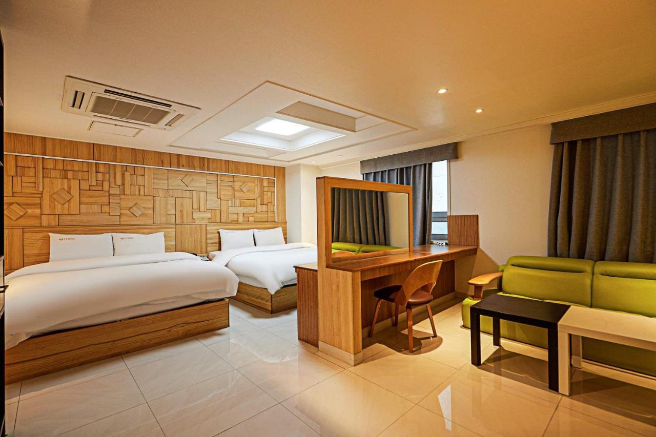 I.Y Hotel Suwon Exterior photo