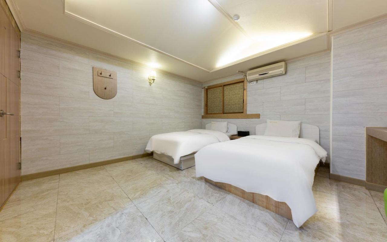 I.Y Hotel Suwon Exterior photo