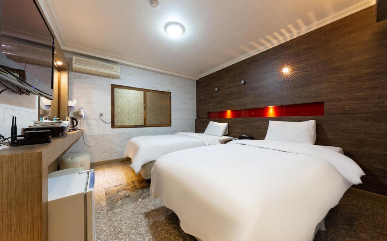 I.Y Hotel Suwon Exterior photo